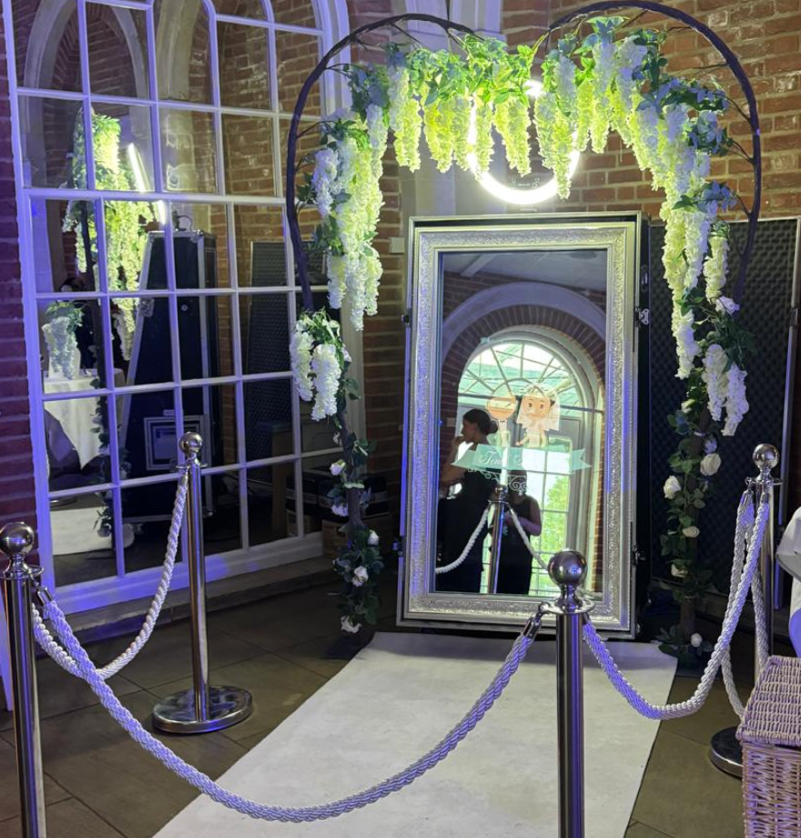 Magic Mirror Booth